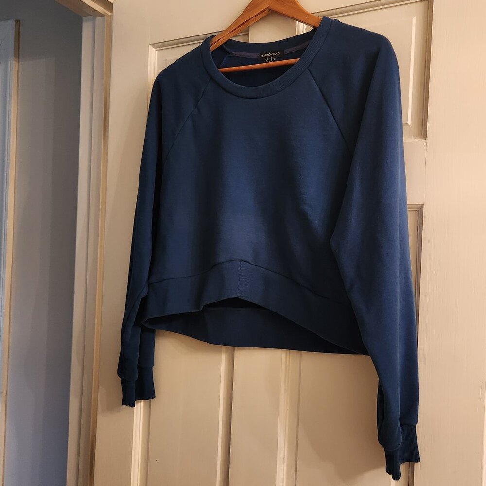 Beyond Yoga Cropped Blue Sweatshirt - Size L